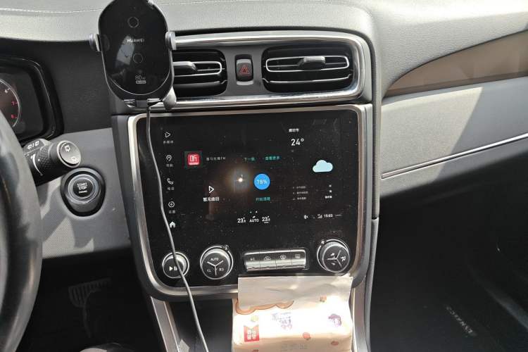 Used Lynk & Co 01 2020 2.0T Two-Wheel Drive Pure Pro Version China VI Standard Audio And AC Panel