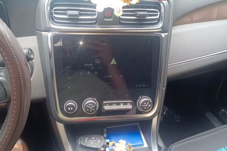 Used Lynk & Co 01 2020 2.0T Two-Wheel Drive Pure Pro Version China VI Standard Audio And AC Panel