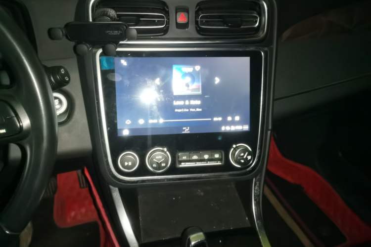 Used Lynk & Co 01 2020 2.0T Two-Wheel Drive Pure Pro Version China VI Standard Audio And AC Panel
