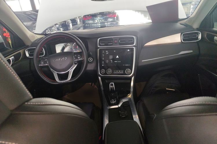 Used Lynk & Co 01 2020 2.0T Two-Wheel Drive Pure Pro Version China VI Standard Center Console