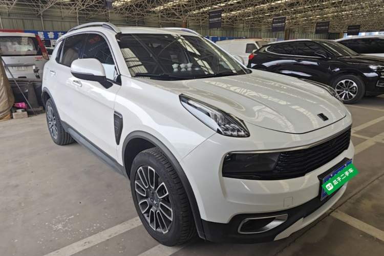 Used Lynk & Co 01 2020 2.0T Two-Wheel Drive Pure Pro Version China VI Standard Front Right 45 Deg