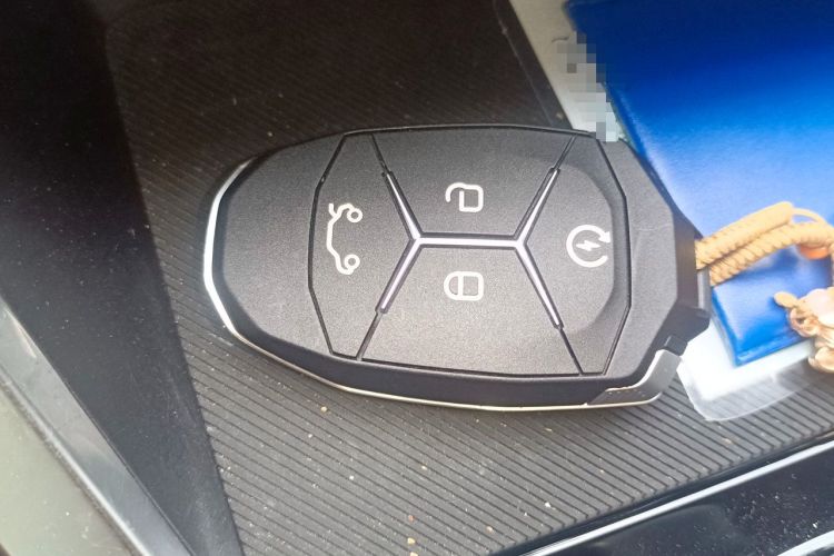 Used Lynk & Co 01 2020 2.0T Two-Wheel Drive Pure Pro Version China VI Standard Interior 1