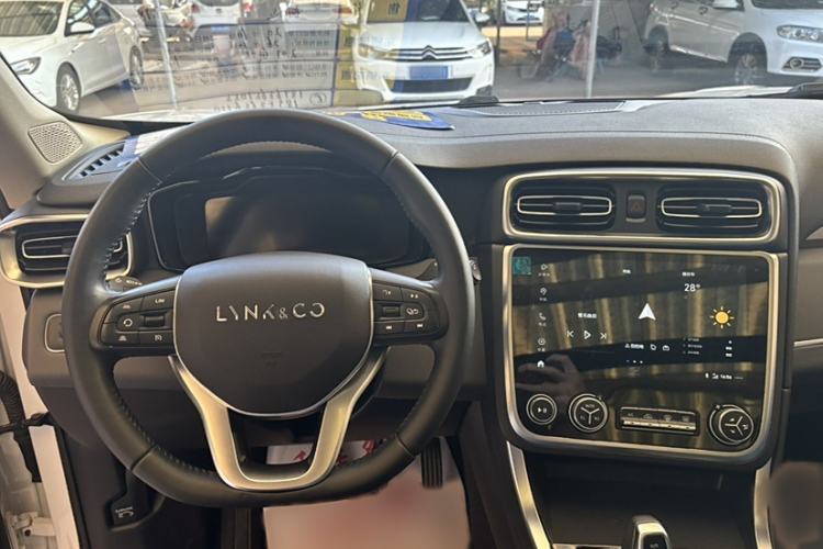 Used Lynk & Co 01 2020 2.0T Two-Wheel Drive Pure Pro Version China VI Standard Interior 2