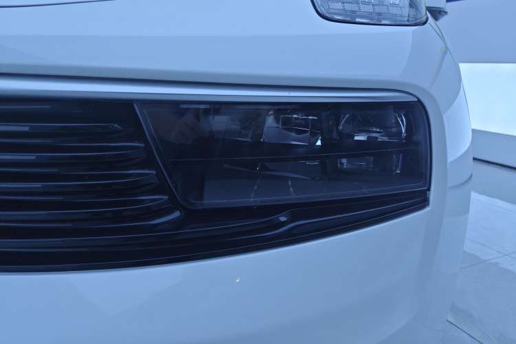Used Lynk & Co 01 2020 2.0T Two-Wheel Drive Pure Pro Version China VI Standard Left Front Headlight