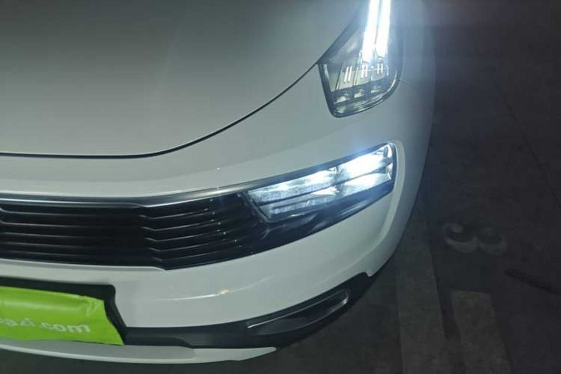 Used Lynk & Co 01 2020 2.0T Two-Wheel Drive Pure Pro Version China VI Standard Left Front Headlight