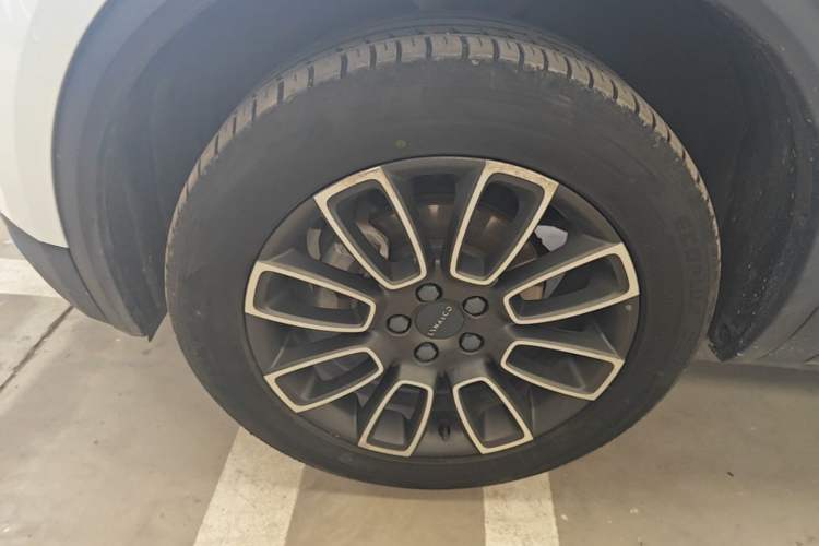 Used Lynk & Co 01 2020 2.0T Two-Wheel Drive Pure Pro Version China VI Standard Left Front Wheel Hub