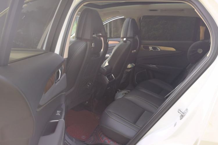 Used Lynk & Co 01 2020 2.0T Two-Wheel Drive Pure Pro Version China VI Standard Left Rear Seat