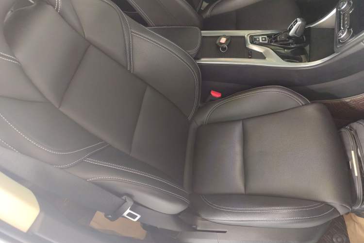 Used Lynk & Co 01 2020 2.0T Two-Wheel Drive Pure Pro Version China VI Standard Right Front Seat