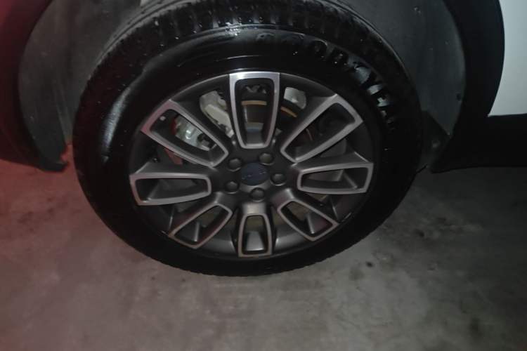 Used Lynk & Co 01 2020 2.0T Two-Wheel Drive Pure Pro Version China VI Standard Right Rear Wheel Hub