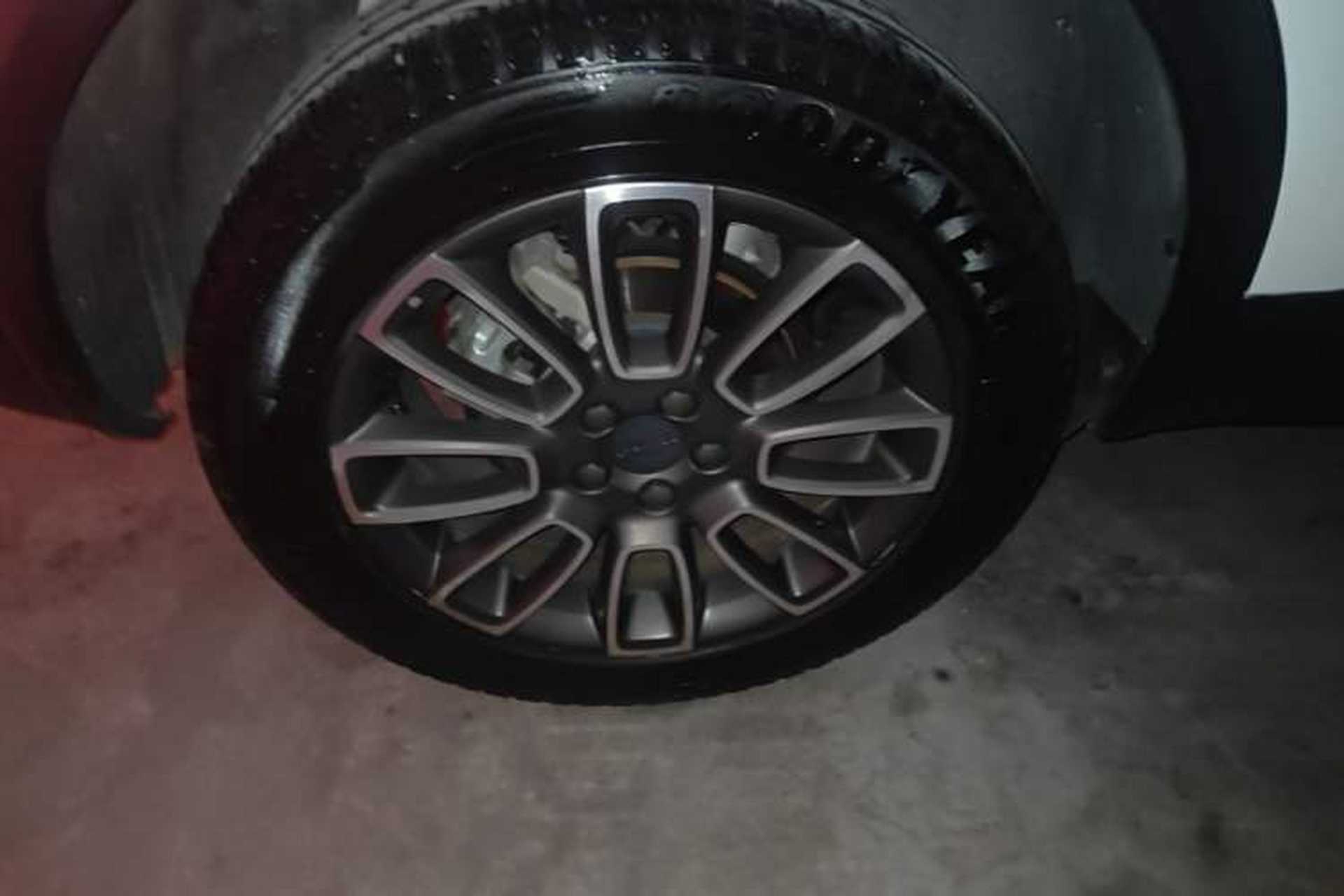 Used Lynk & Co 01 2020 2.0T Two-Wheel Drive Pure Pro Version China VI Standard Right Rear Wheel Hub