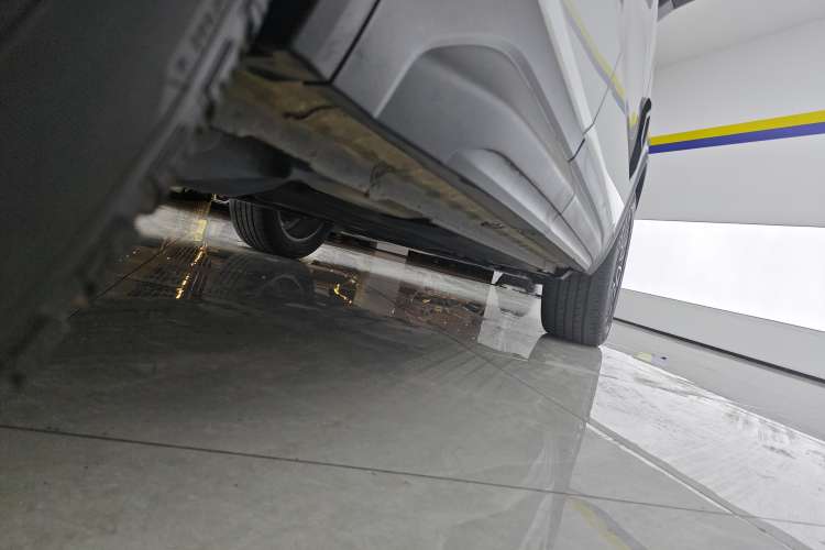 Used Lynk & Co 01 2020 2.0T Two-Wheel Drive Pure Pro Version China VI Standard Right Side Sill