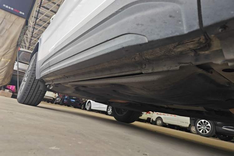 Used Lynk & Co 01 2020 2.0T Two-Wheel Drive Pure Pro Version China VI Standard Right Side Sill