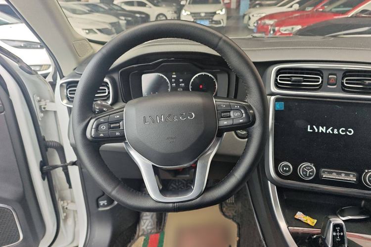 Used Lynk & Co 01 2020 2.0T Two-Wheel Drive Pure Pro Version China VI Standard Steering Wheel