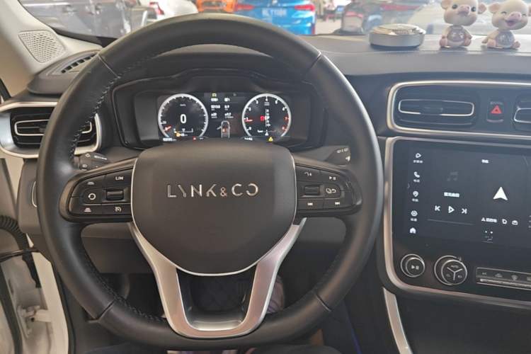 Used Lynk & Co 01 2020 2.0T Two-Wheel Drive Pure Pro Version China VI Standard Steering Wheel