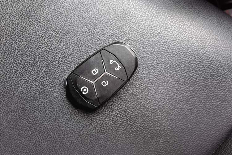 Used Lynk & Co 01 2020 2.0T Two-Wheel Drive Pure Pro Version China VI Standard Vehicle Key