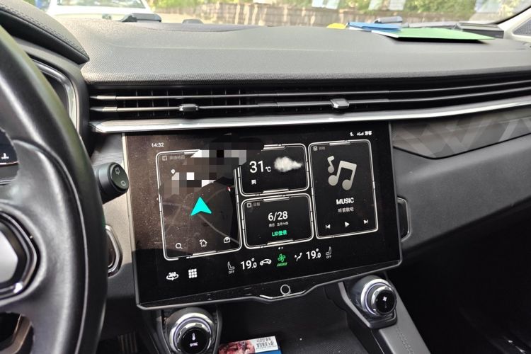 Used Lynk & Co 01 2021 2.0TD Two-Wheel-Drive Pro Trim Audio And AC Panel