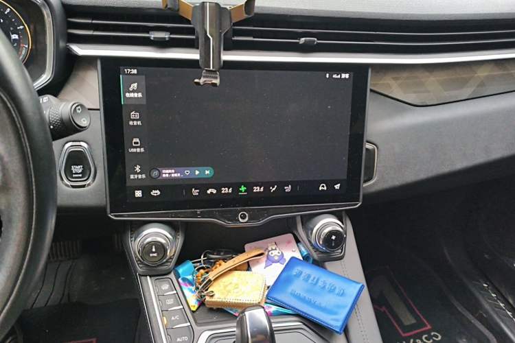 Used Lynk & Co 01 2021 2.0TD Two-Wheel-Drive Pro Trim Audio And AC Panel