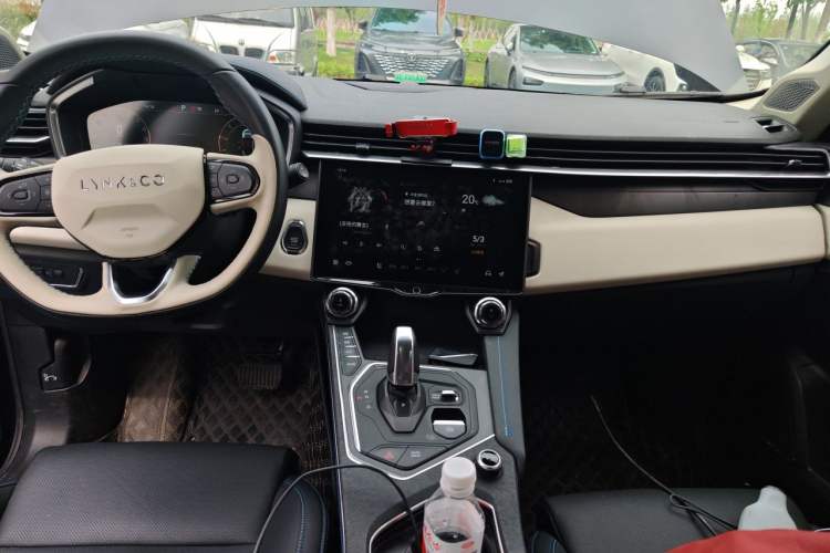 Used Lynk & Co 01 2021 2.0TD Two-Wheel Drive Zhaopu Pro Audio And AC Panel