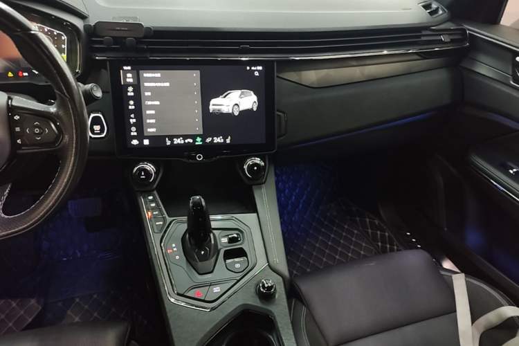 Used Lynk & Co 01 2021 2.0TD Four-Wheel Drive Dark Night Edition Audio And AC Panel