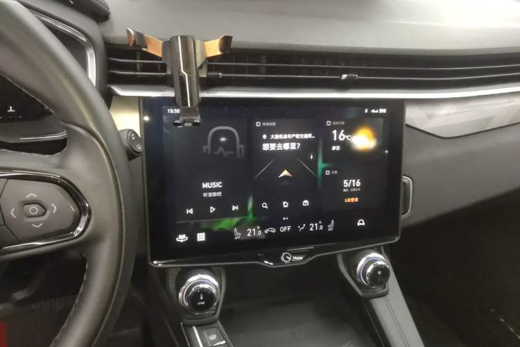 Used Lynk & Co 01 2021 2.0TD Two-Wheel-Drive Pro Trim Audio And AC Panel