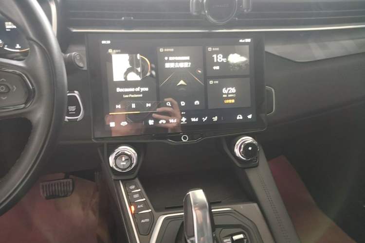 Used Lynk & Co 01 2021 2.0TD Two-Wheel-Drive Pro Trim Audio And AC Panel