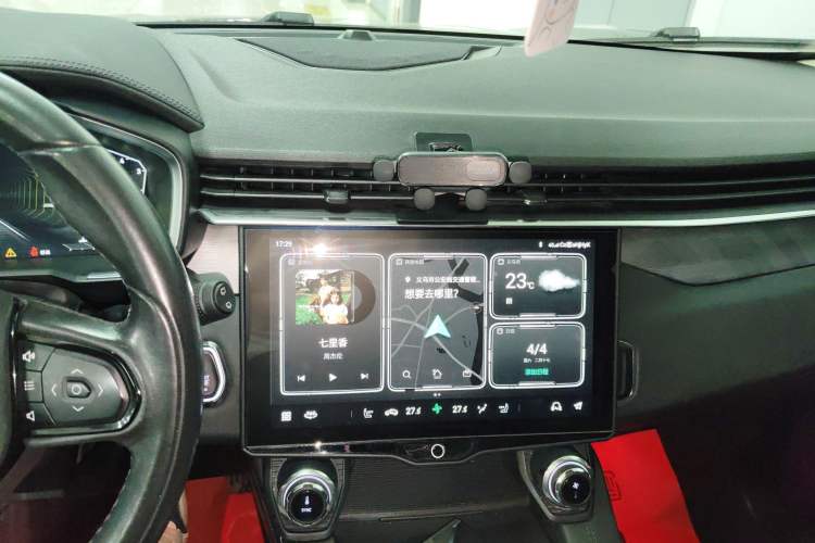 Used Lynk & Co 01 2021 2.0TD Two-Wheel-Drive Pro Trim Audio And AC Panel