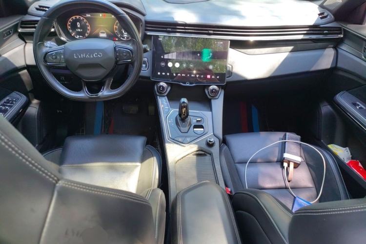 Used Lynk & Co 01 2021 2.0TD Four-Wheel Drive Hype-Halo Center Console