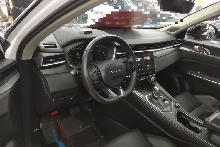 Used Lynk & Co 01 2021 2.0TD Two-Wheel-Drive Pro Trim Center Console
