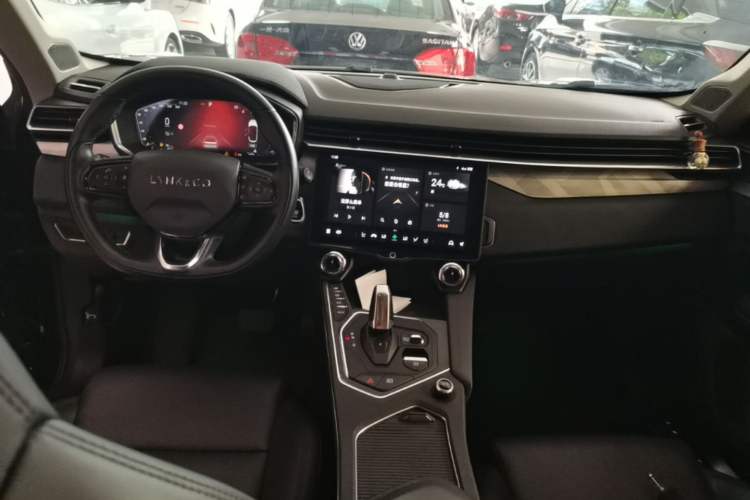 Used Lynk & Co 01 2021 2.0TD Two-Wheel-Drive Pro Trim Center Console