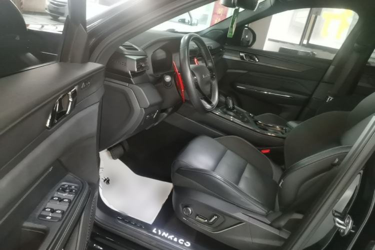 Used Lynk & Co 01 2021 2.0TD Four-Wheel Drive Dark Night Edition Driver Seat