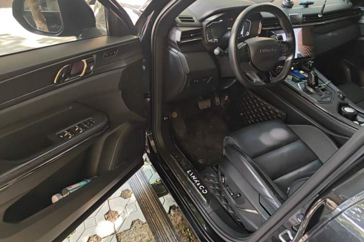 Used Lynk & Co 01 2021 2.0TD Four-Wheel Drive Dark Night Edition Driver Seat