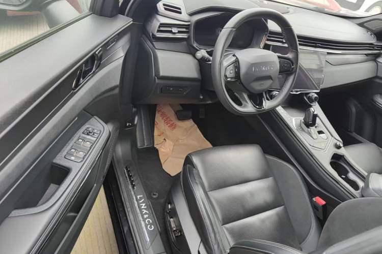 Used Lynk & Co 01 2021 2.0TD Four-Wheel Drive Dark Night Edition Driver Seat