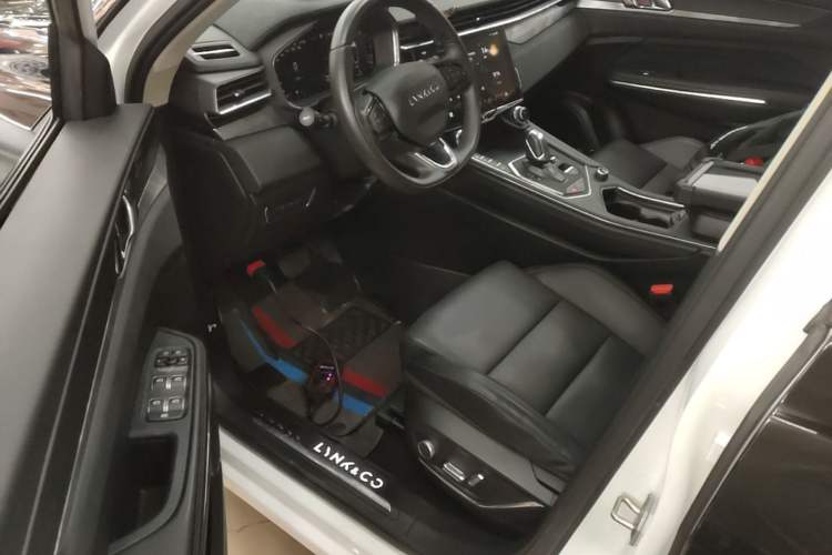 Used Lynk & Co 01 2021 2.0TD Two-Wheel-Drive Pro Trim Driver Seat