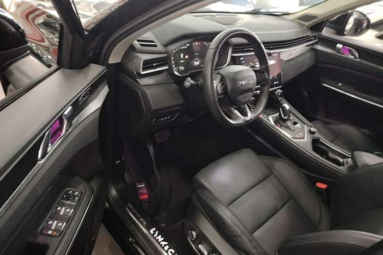 Used Lynk & Co 01 2021 2.0TD Two-Wheel-Drive Pro Trim Driver Seat