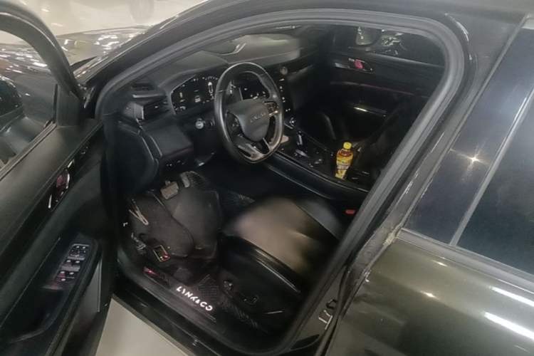 Used Lynk & Co 01 2021 2.0TD Four-Wheel Drive Dark Night Edition Driver Seat