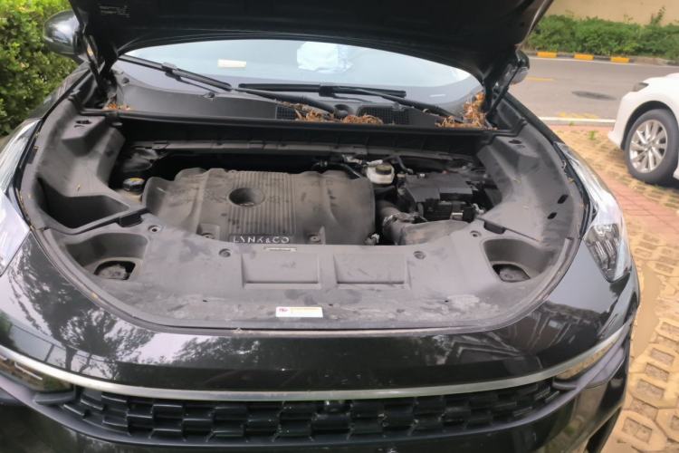 Used Lynk & Co 01 2021 2.0TD Two-Wheel-Drive Pro Trim Engine Bay