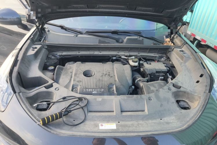 Used Lynk & Co 01 2021 2.0TD Four-Wheel Drive Dark Night Edition Engine Bay