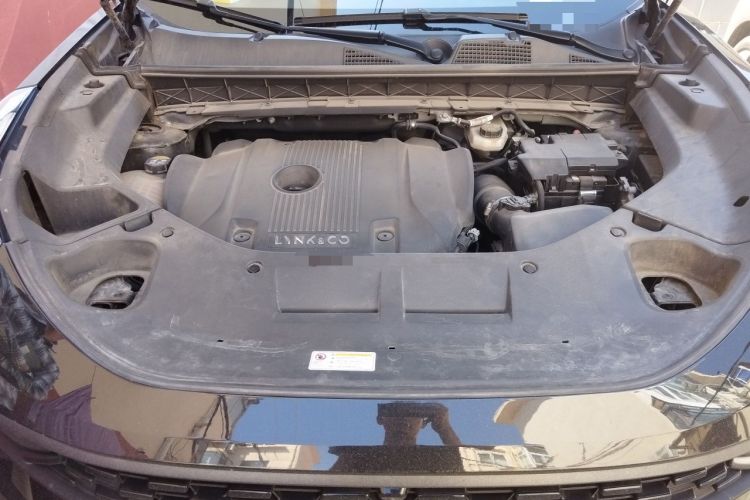 Used Lynk & Co 01 2021 2.0TD Four-Wheel Drive Dark Night Edition Engine Bay