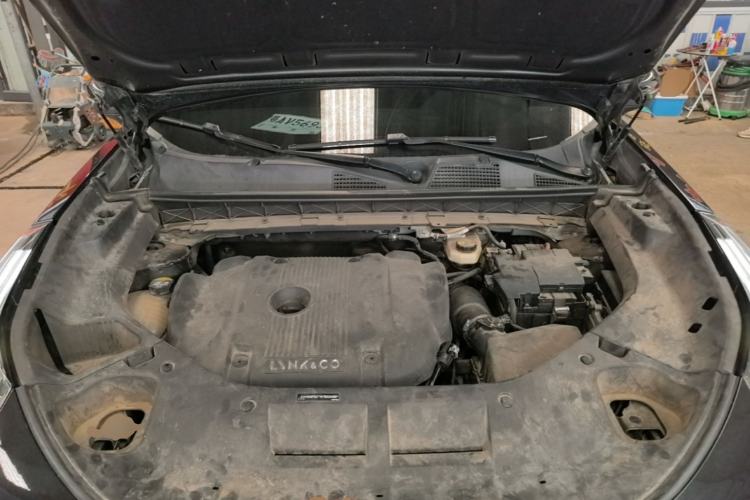 Used Lynk & Co 01 2021 2.0TD Four-Wheel Drive Dark Night Edition Engine Bay