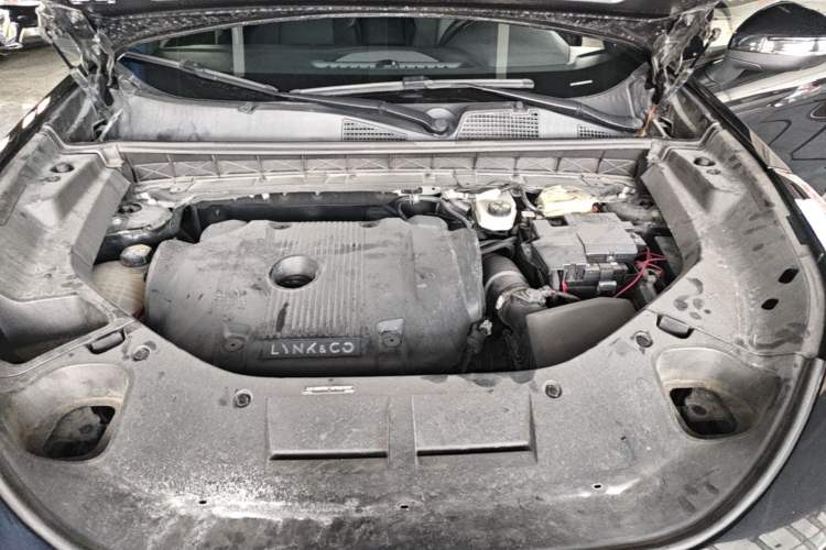 Used Lynk & Co 01 2021 2.0TD Four-Wheel Drive Dark Night Edition Engine Bay