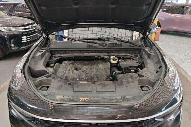 Used Lynk & Co 01 2021 2.0TD Two-Wheel-Drive Pro Trim Engine Bay