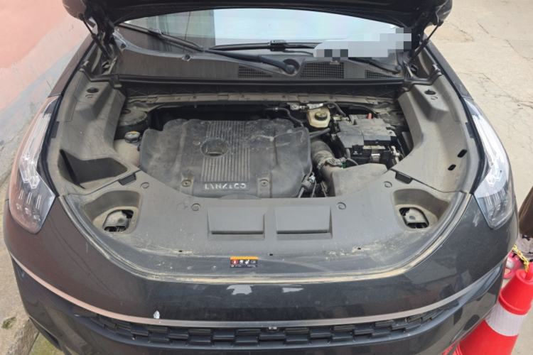 Used Lynk & Co 01 2021 2.0TD Two-Wheel-Drive Pro Trim Engine Bay