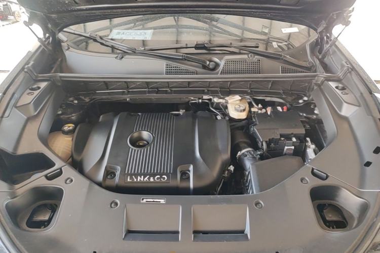Used Lynk & Co 01 2021 2.0TD Two-Wheel-Drive Pro Trim Engine Bay