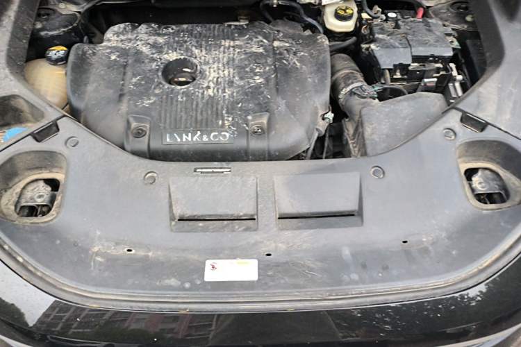 Used Lynk & Co 01 2021 2.0TD Two-Wheel-Drive Pro Trim Engine Bay