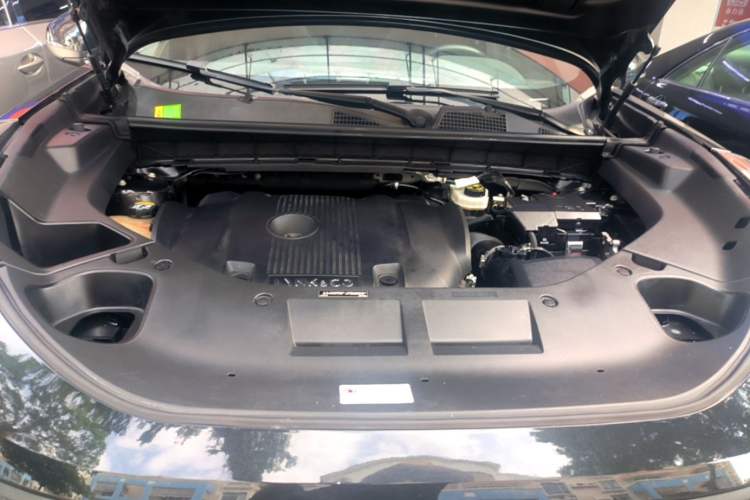 Used Lynk & Co 01 2021 2.0TD Four-Wheel Drive Dark Night Edition Engine Bay