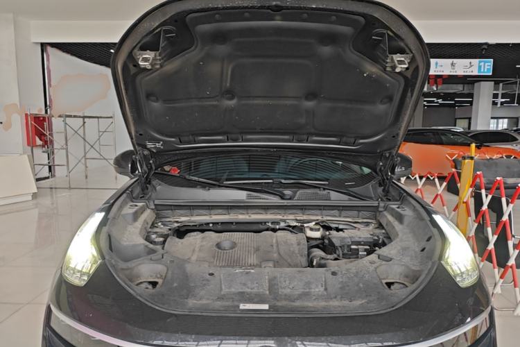 Used Lynk & Co 01 2021 2.0TD Two-Wheel-Drive Pro Trim Engine Bay
