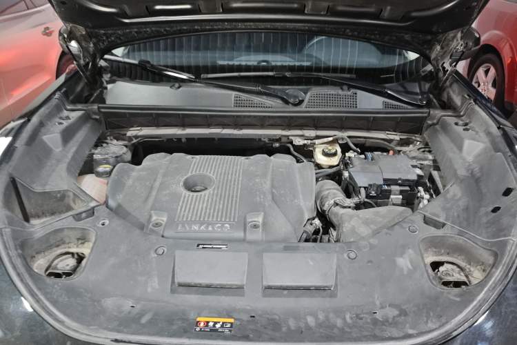 Used Lynk & Co 01 2021 2.0TD Two-Wheel-Drive Pro Trim Engine Bay