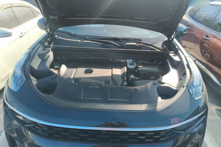 Used Lynk & Co 01 2021 2.0TD Two-Wheel-Drive Pro Trim Engine Bay