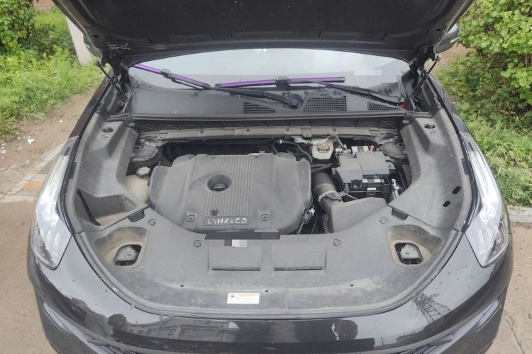 Used Lynk & Co 01 2021 2.0TD Four-Wheel Drive Dark Night Edition Engine Bay