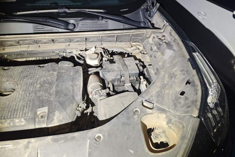 Used Lynk & Co 01 2021 2.0TD Two-Wheel-Drive Pro Trim Engine Bay Left